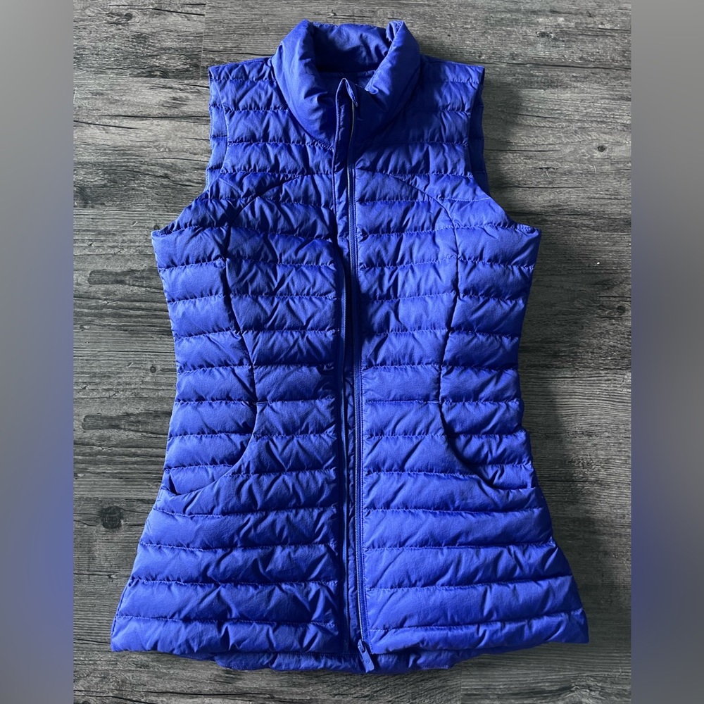 Lululemon Pack it Down Again vest Size 2